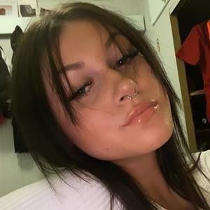 Meet your Posher, Natasha